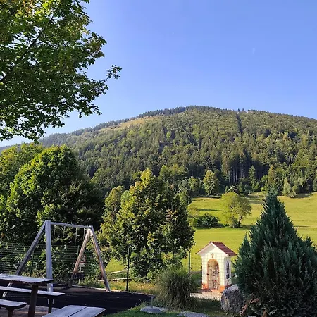 Zavetisce V Gozdu Bed & Breakfast