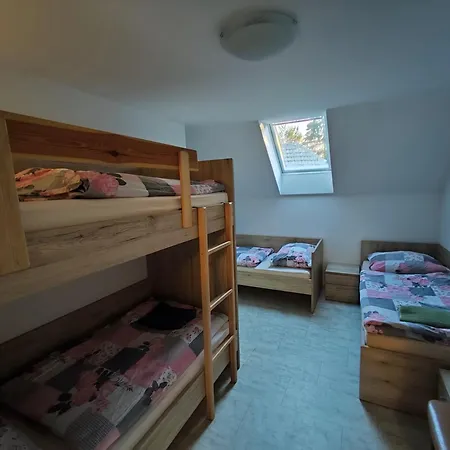 Zavetisce V Gozdu Bed & Breakfast *