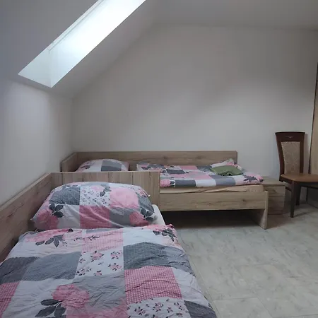 Bed & Breakfast Zavetisce V Gozdu Križe